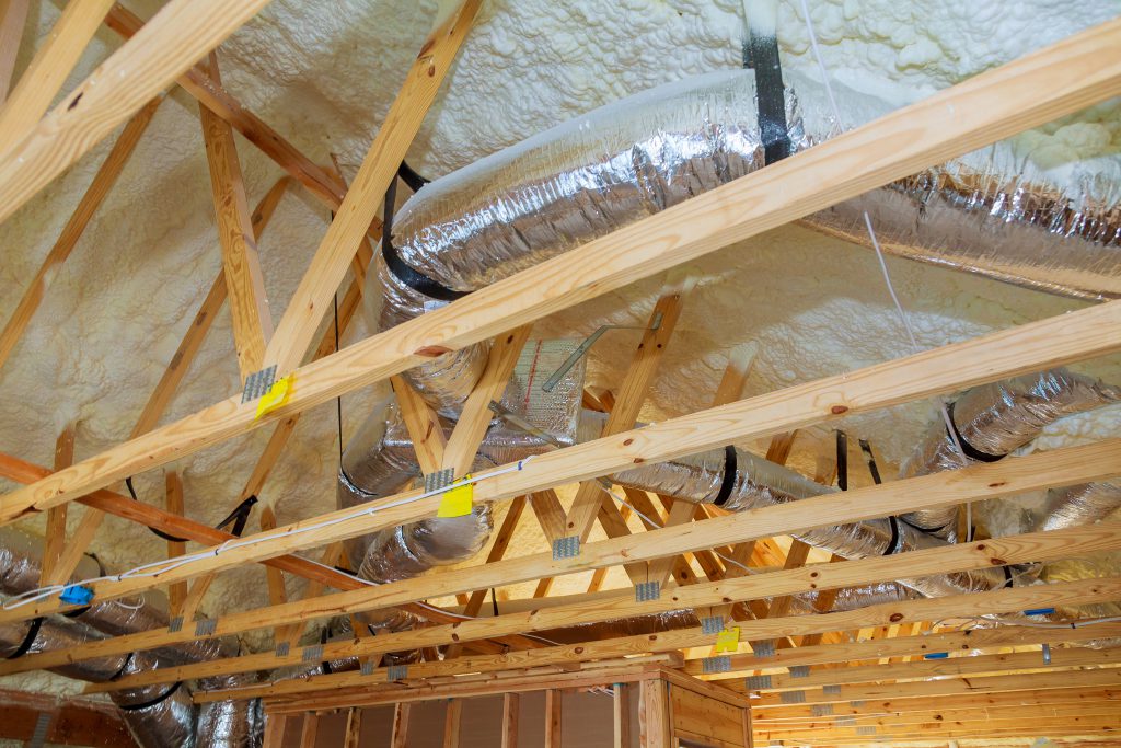 système de ventilation VMC double flux installée dans les combles